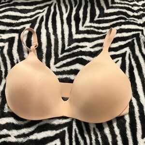SKIMS Nude Seamless T-Shirt Bra